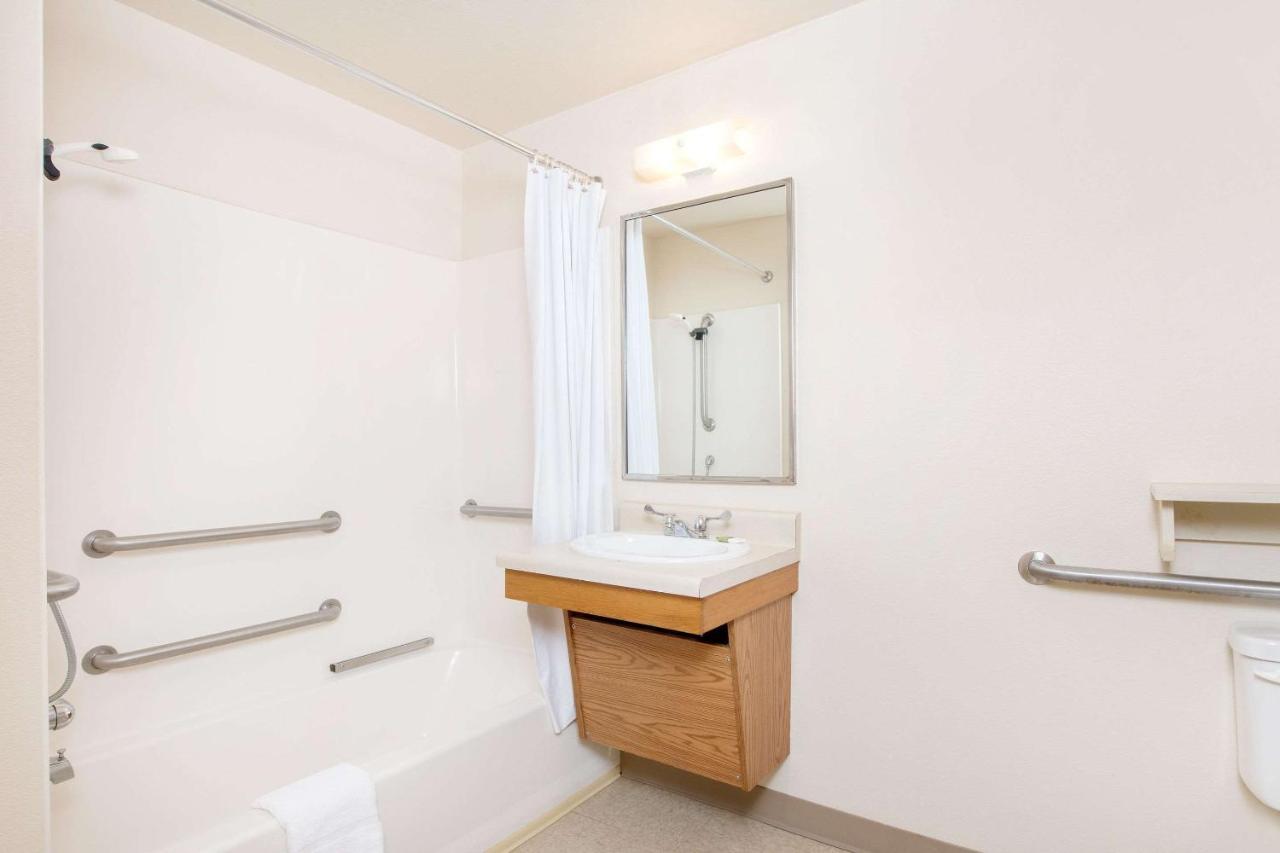 Woodspring Suites Columbus Fort Moore Экстерьер фото